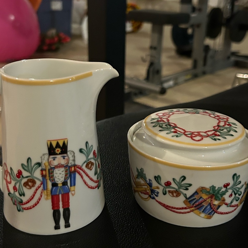 NIB Block Spal Whimsy Christmas Creamer and Sugar bowl with lid
